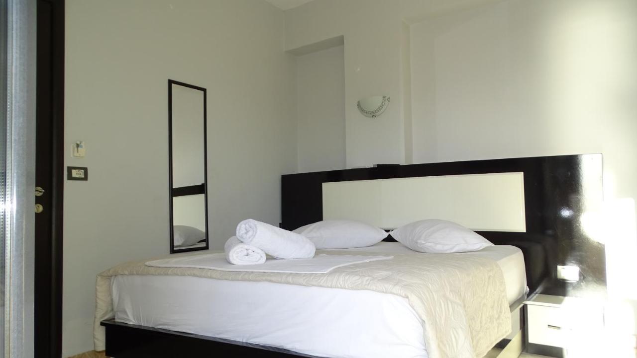 Hotel Ardiani Ksamil Exterior photo